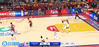 九游会·j9官方网站我不光能防守！黄荣奇反击一条龙对抗打成2+1！杜锋拍头鼓励！