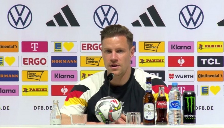 j9九游真人游戏第一平台特尔施特根：没人与我谈过离队，下赛季将留在巴萨&有竞争很正常